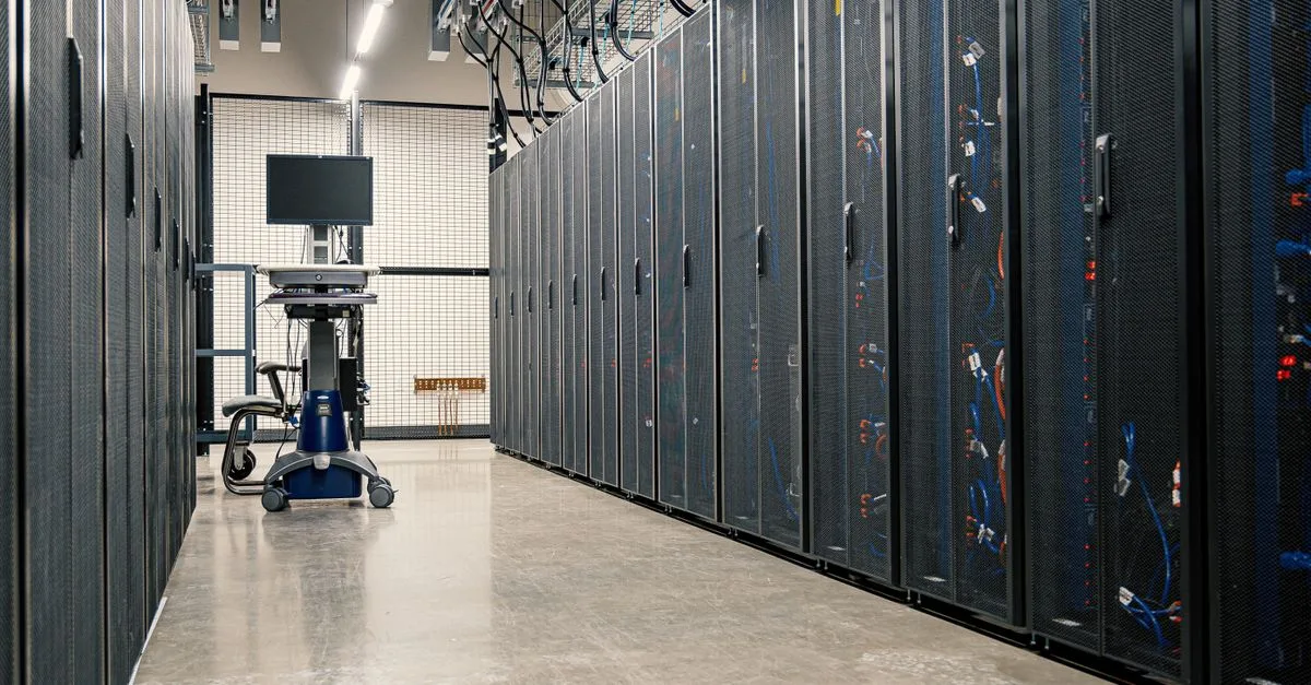 Reading Microsoft's Mind: SNDS + JMRP to Fix Outlook and Hotmail Deliverability