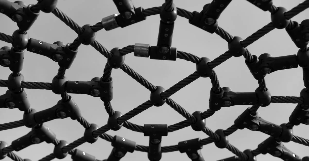 Полная настройка rspamd с нуля: Postfix через milter, Redis и живой байесовский фильтр